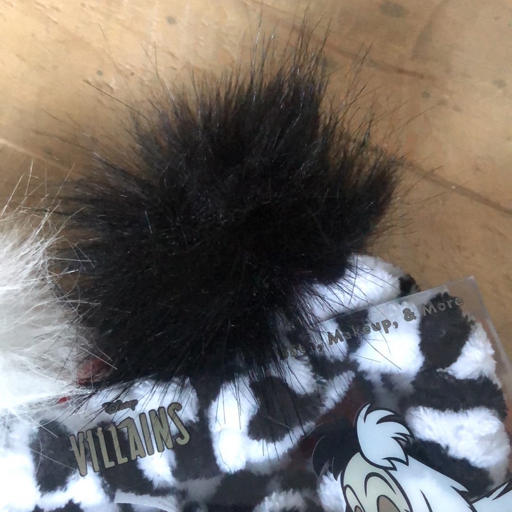 Disney Villains Cruella Plush Spa Headband White & black Pom-Pom 101 Dalmatians - Picture 3 of 8
